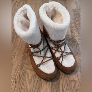 Cozy White and Brown Women's Winter Boots